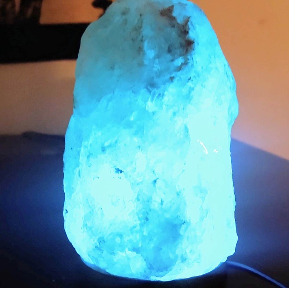Color changing salt Rock